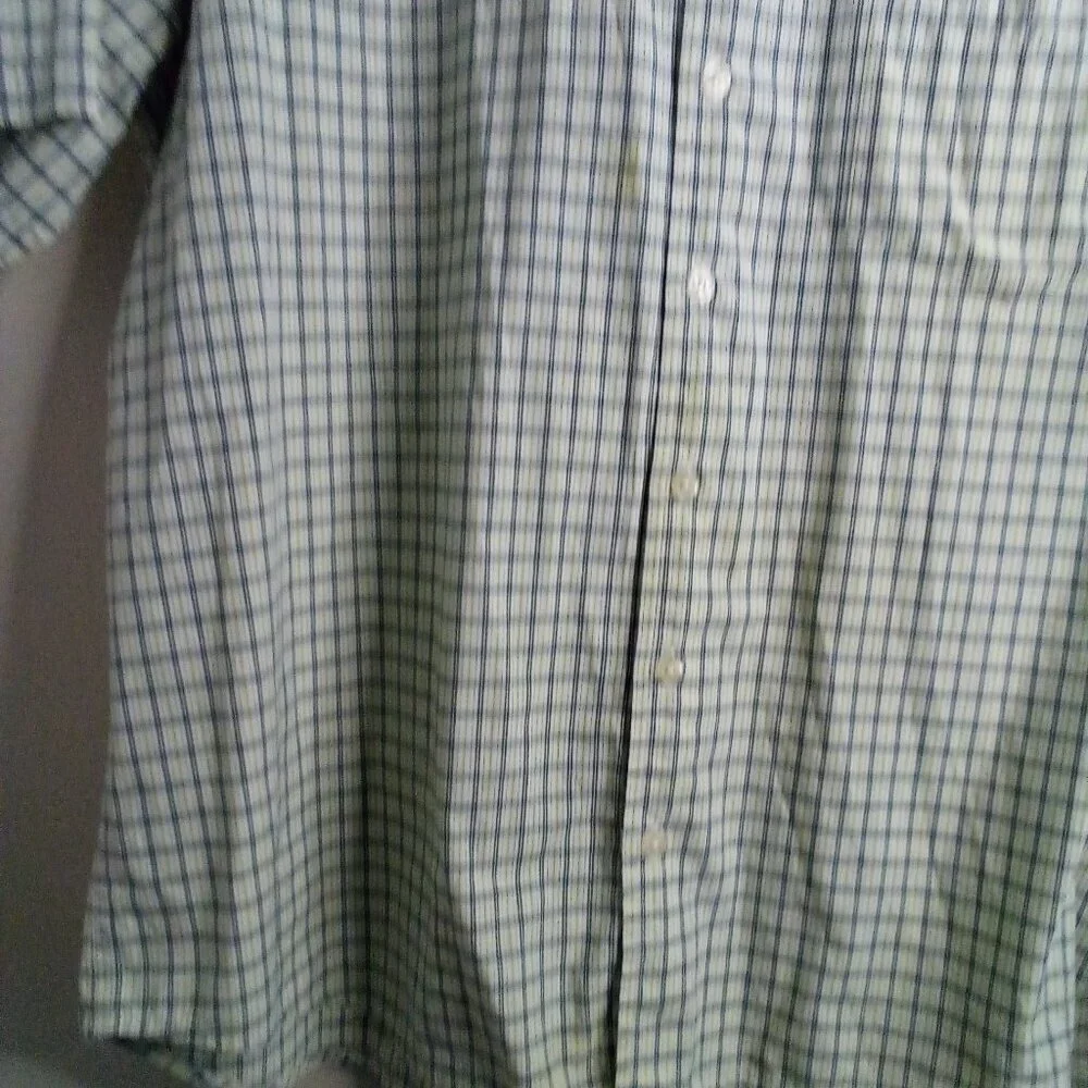 Old Navy Shirt Men XL Short Sleeve Button Up Plaid Casual Green